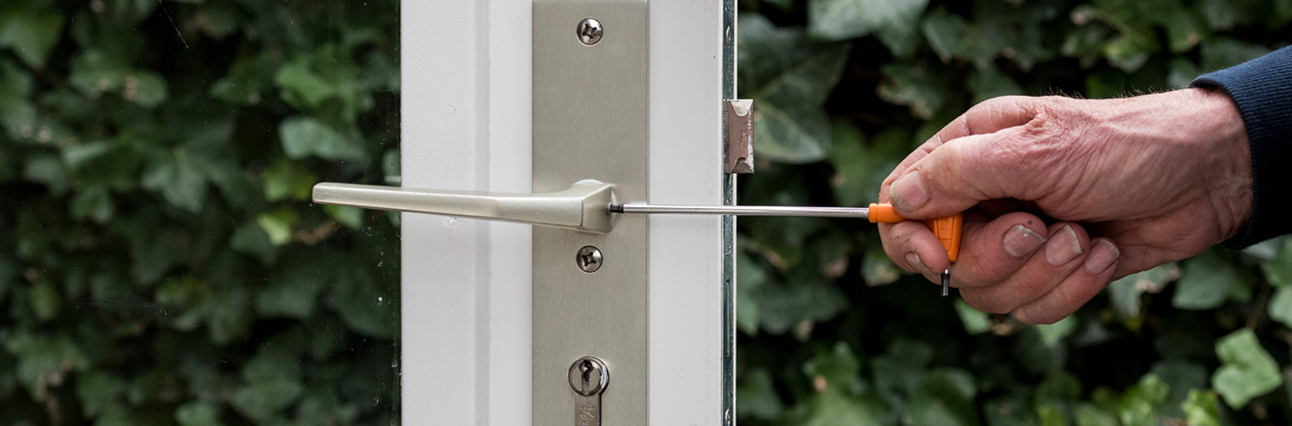 Cum pot măsura cilindrul de încuietoare?